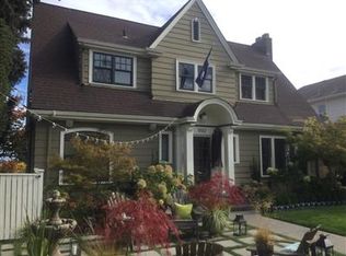 1032 23rd Ave E, Seattle, WA 98112