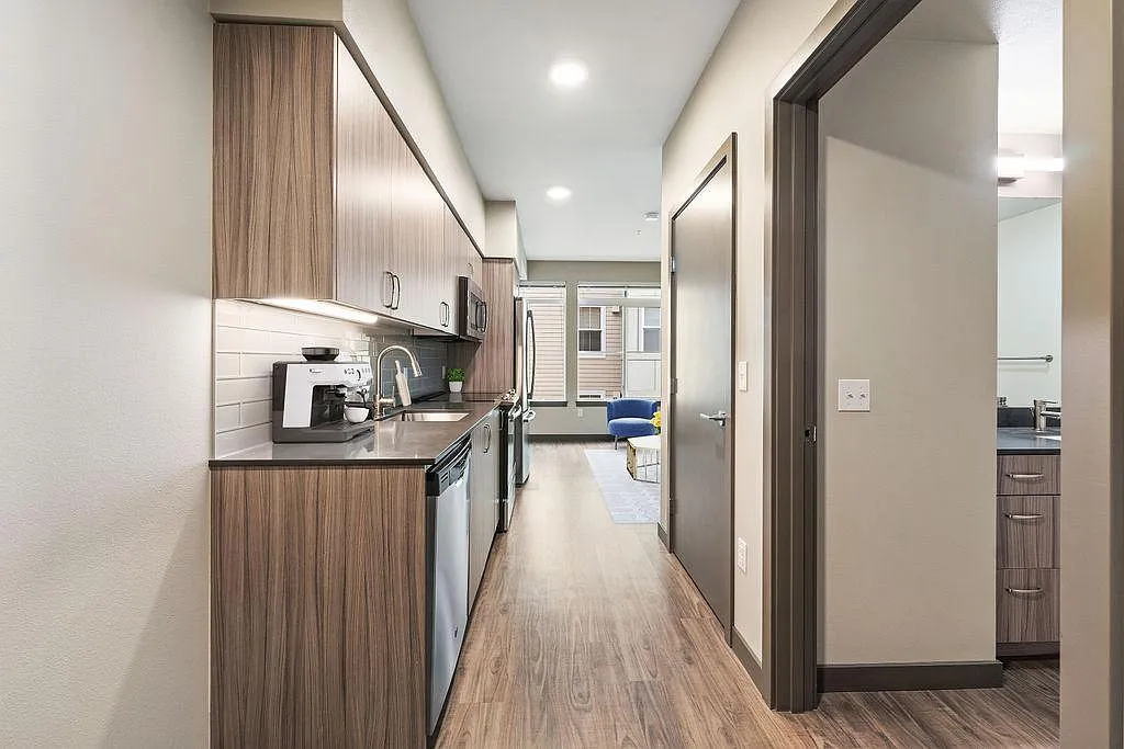 Edge Apartments — Photo 2