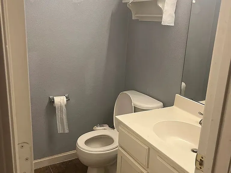 2324 Kirkgate Ln — Photo 9