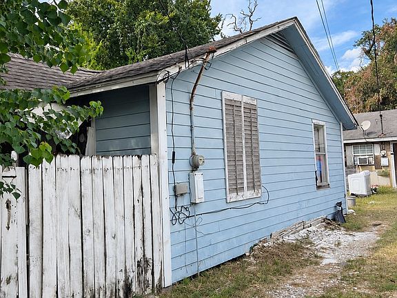 3rd image of 7213 Cowart St