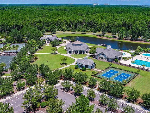Cumberland Harbour Pool and Amenities