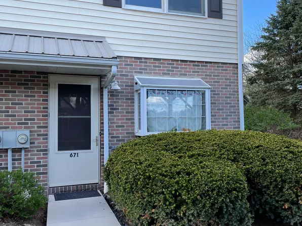 671 Marjorie Mae St, State College, PA 16803