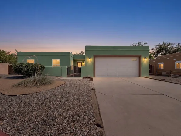 5812 Morgan Ln NW, Albuquerque, NM 87120