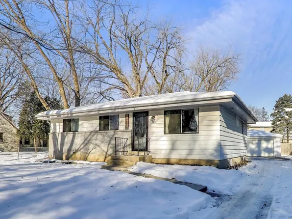 10610 West Edgerton AVENUE, Hales Corners, WI 53130