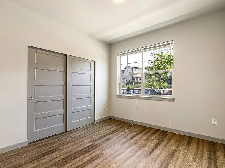 221 Prince Ave — Photo 14