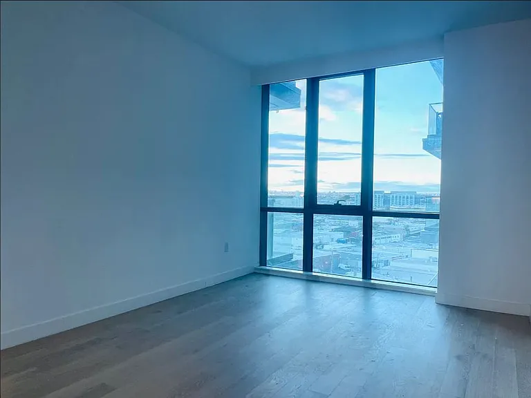 33-66 Farrington St #10J — Photo 11