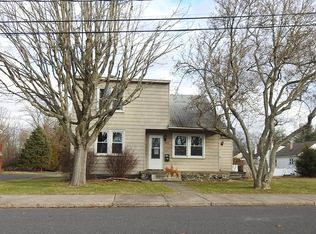 309 N Penrose St, Quakertown, PA 18951