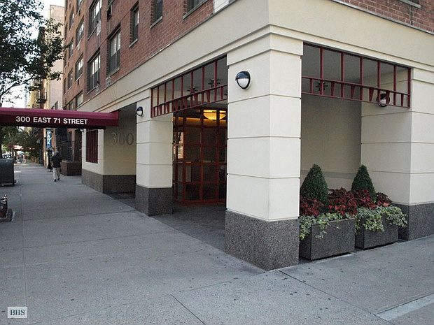 1st image of 300 E 71st St APT 4A