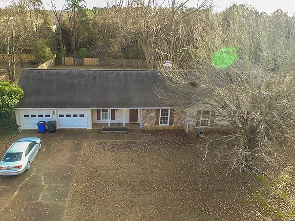 2nd image of 119 Kensington Dr