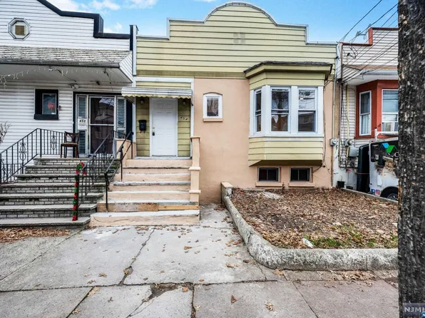 454 N 11th St, Newark, NJ 07107