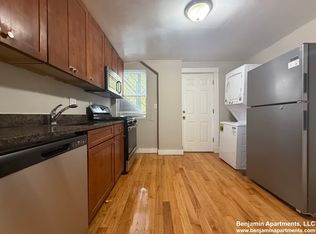 33 Algonquin St #1, Dorchester Center, MA 02124