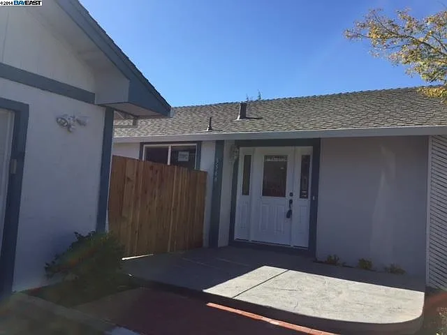 5566 Sepulveda Ct photo 1