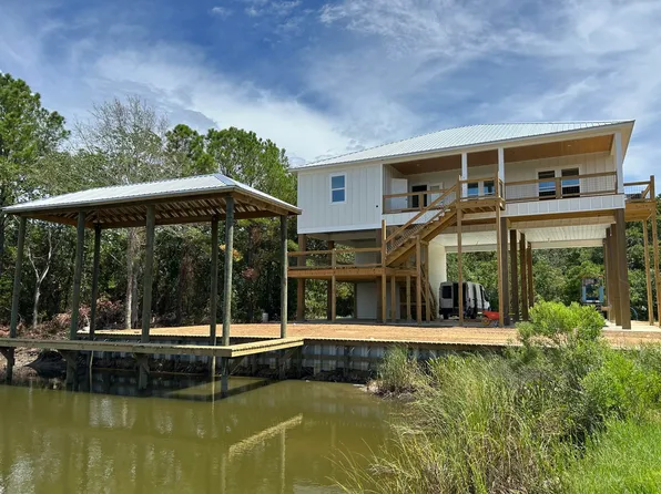 1776 Blue Mdw, Bay Saint Louis, MS 39520