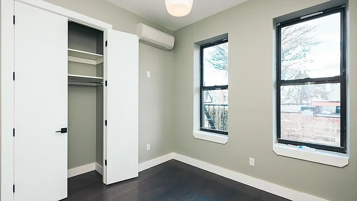 Rented by Nooklyn NYC LLC | media 36