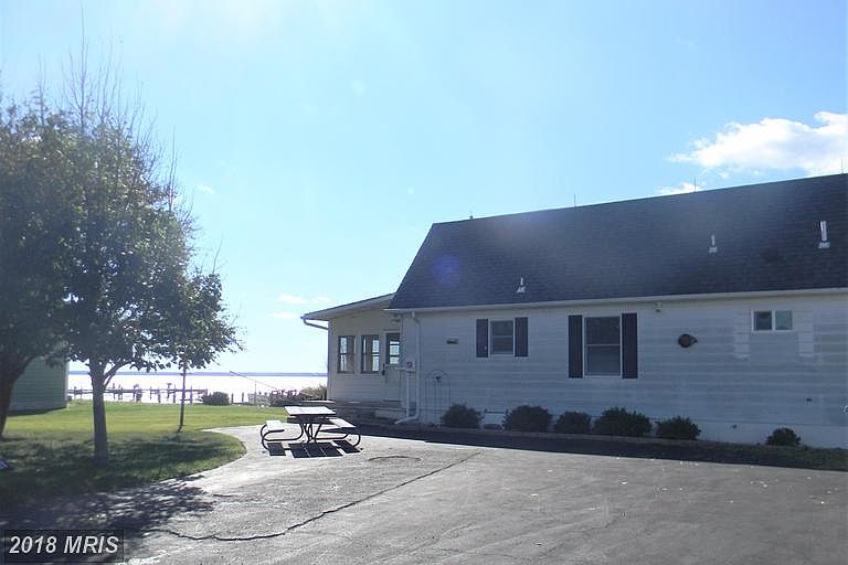 1st image of 17959 River Shore Dr