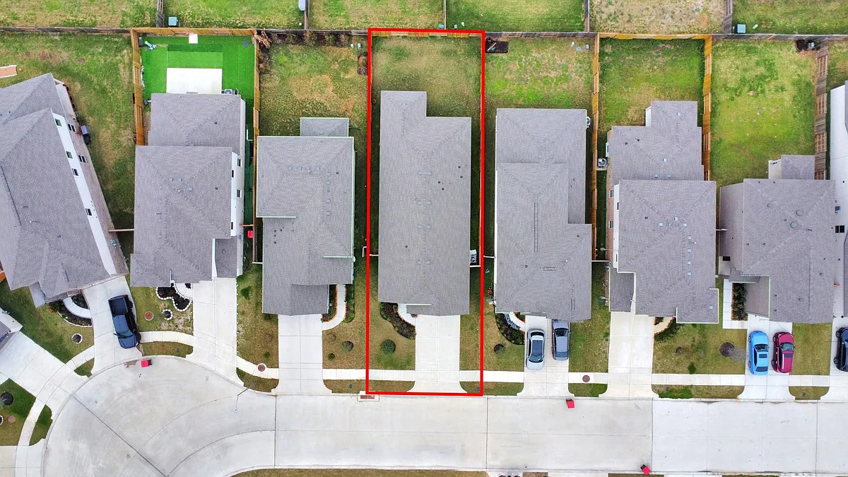 Building Photo - 21246 Montego Bay Dr