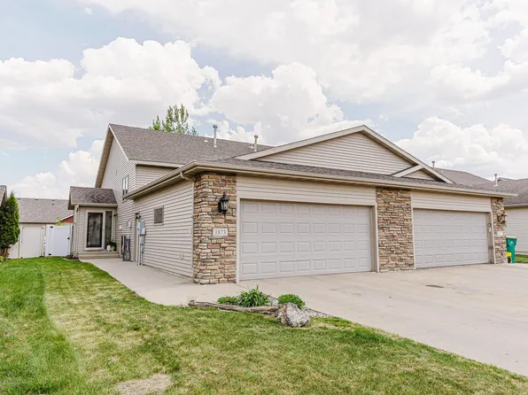 1873 6th St W, West Fargo, ND 58078
