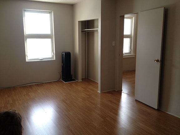 3rd image of 105 Lillooet St W #217