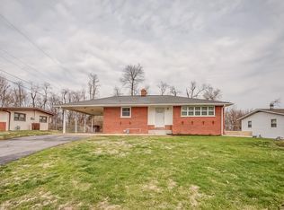 208 Lowell Ct, O'Fallon, IL 62269