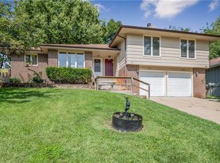 6721 Northwest Dr, Windsor Heights, IA 50324