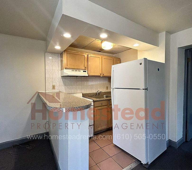 2nd image of 6548 Lansdowne Ave Floor 1
