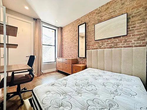102 Rogers Ave #8-121 Photo 1
