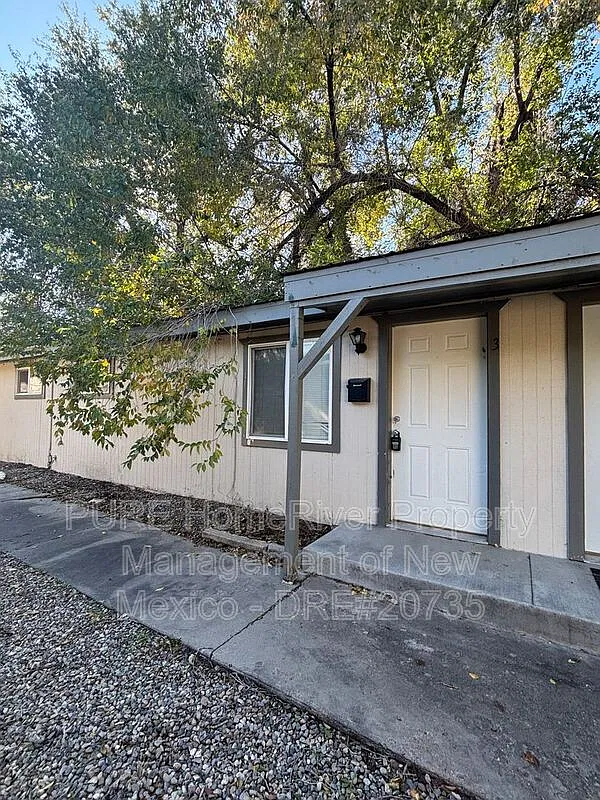 1 bed, 1.0 bath, $975 — Photo 1