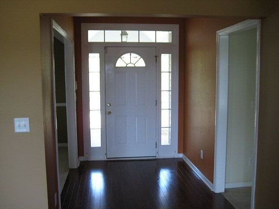 2nd image of 289 Lee Road 2076