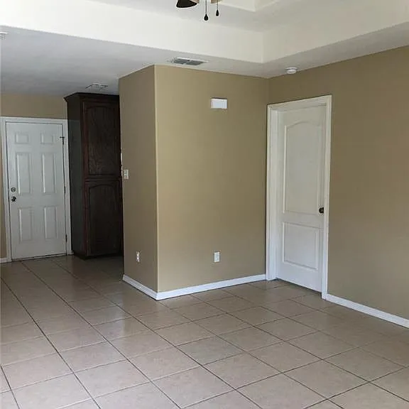 112 W Amy Dr #C — Photo 2