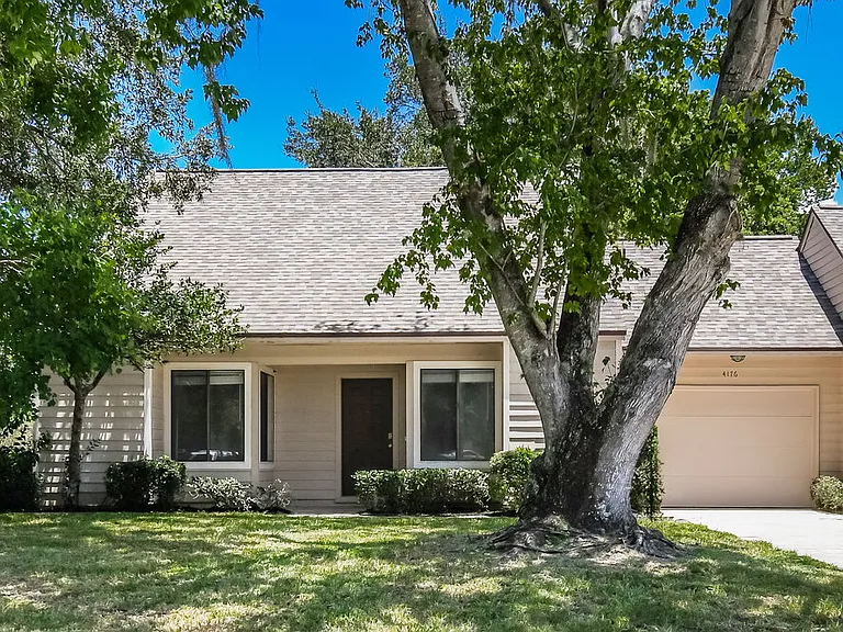 4176 Rollingwood Ct — Photo 1