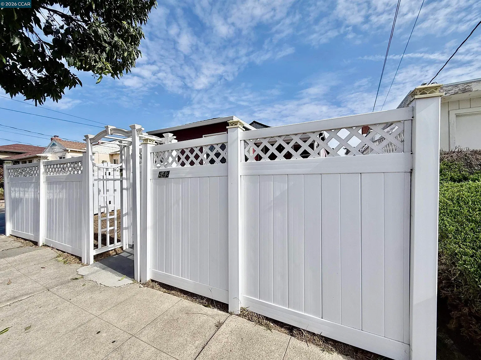 3 bed, 1553 sqft, $3,650 — Photo 3