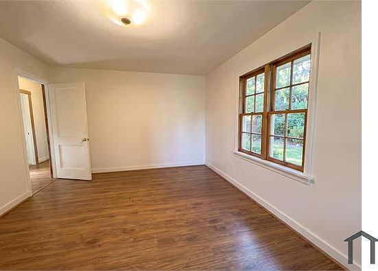 5th image of 1936 Frisco Ave