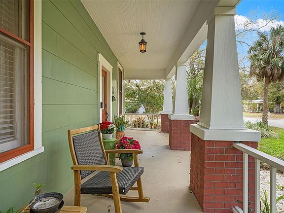 3rd image of 816 W IDLEWILD AVENUE