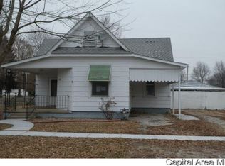 313 Walnut St, Dawson, IL 62520