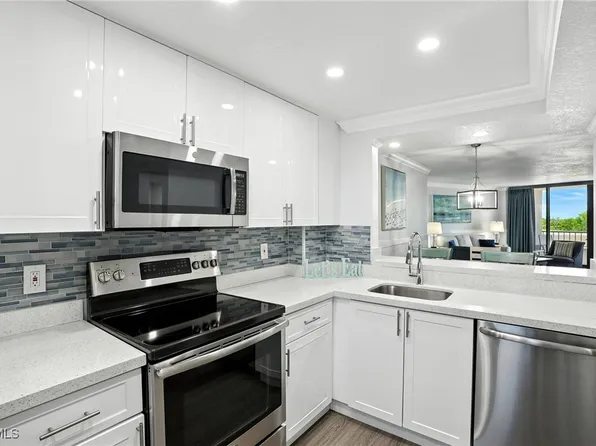 440 Seaview Ct APT 201, Marco Island, FL 34145