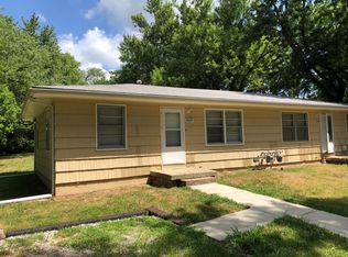 3007 N 73rd Pl, Kansas City, KS 66109