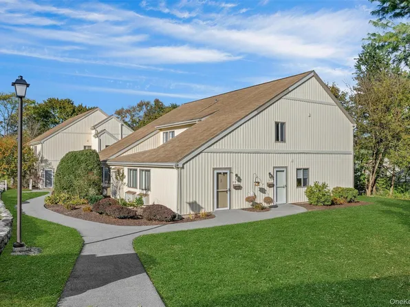 17 Cromwell Place #B, Mohegan Lake, NY 10547