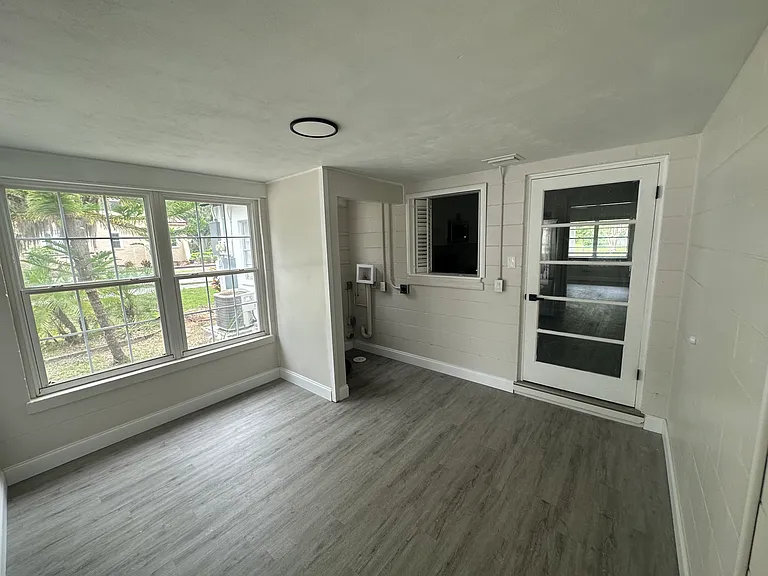 1401 N Westmoreland Dr #1 — Photo 3
