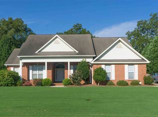 211 Scotsburg Dr, Warner Robins, GA 31088
