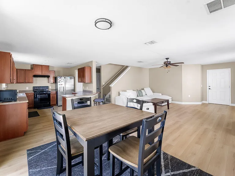 6708 Glebe Path — Photo 12
