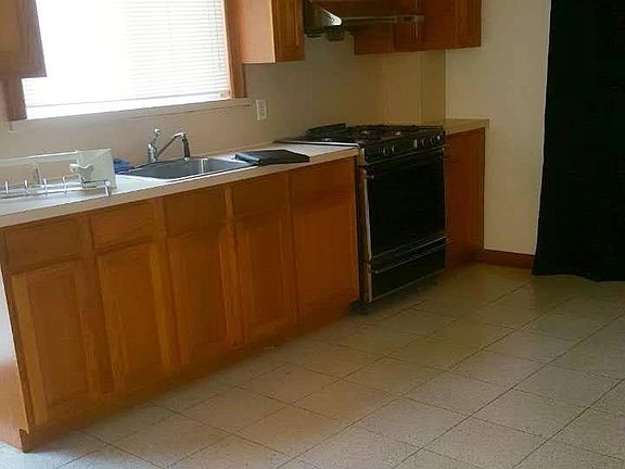 3rd image of 219 Street 41st Ave #1