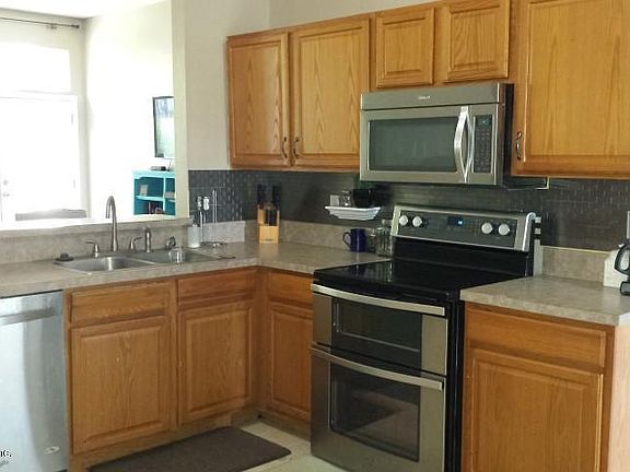3rd image of 2547 Watermill Dr