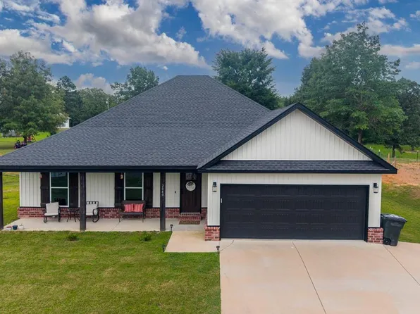 2040 Creekwood Cir, Bauxite, AR 72011