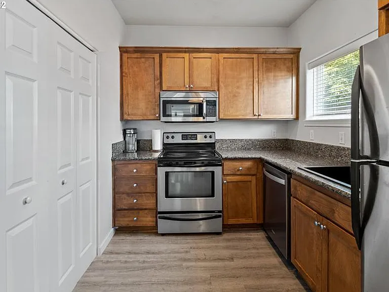 2223 SE 89th Ave — Photo 10
