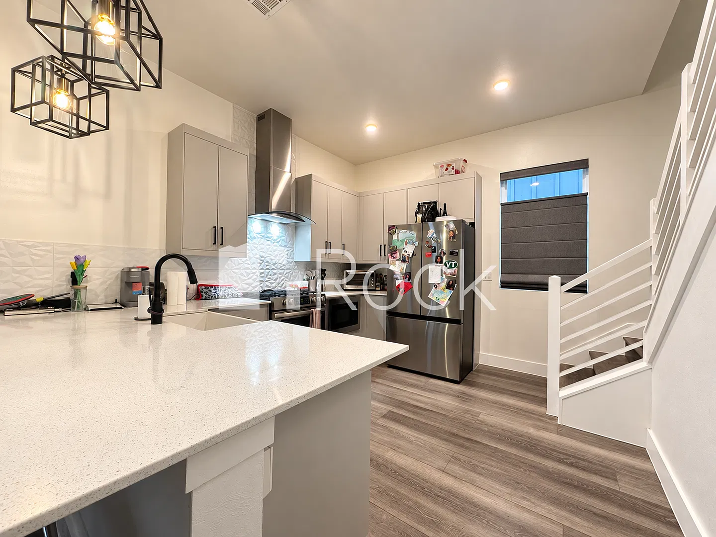 Contemporary 3 Bedroom with 2.5 Baths in Gated Community — Photo 4