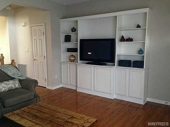 5th image of 69 Carla Ln