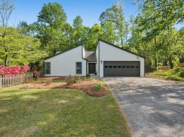 5985 Bayside Dr NW, Acworth, GA 30101