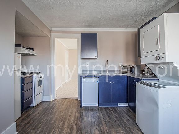 5th image of 3016 Pacific St #3016/02