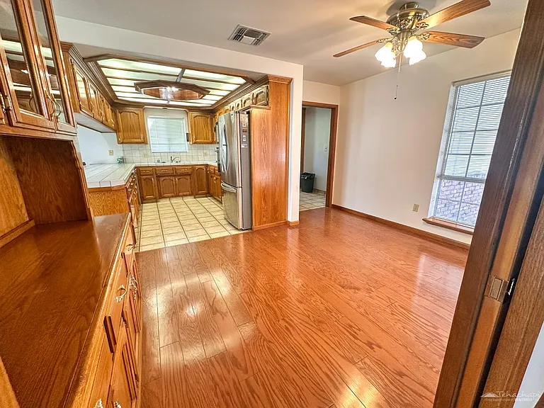28301 Bear Valley Rd — Photo 5