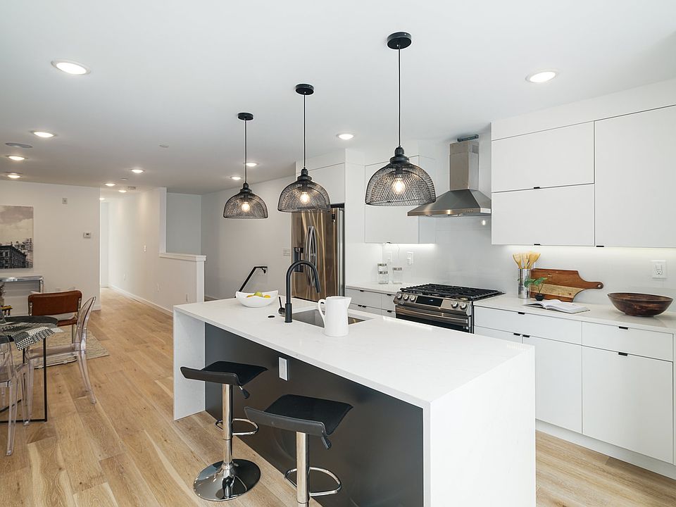 1st image of 871 N 20th St #Og0cvd